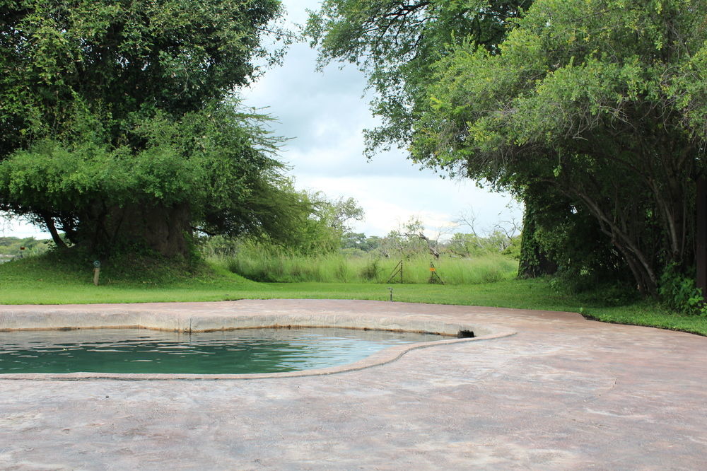 Thebe River Safaris Kasane Bagian luar foto
